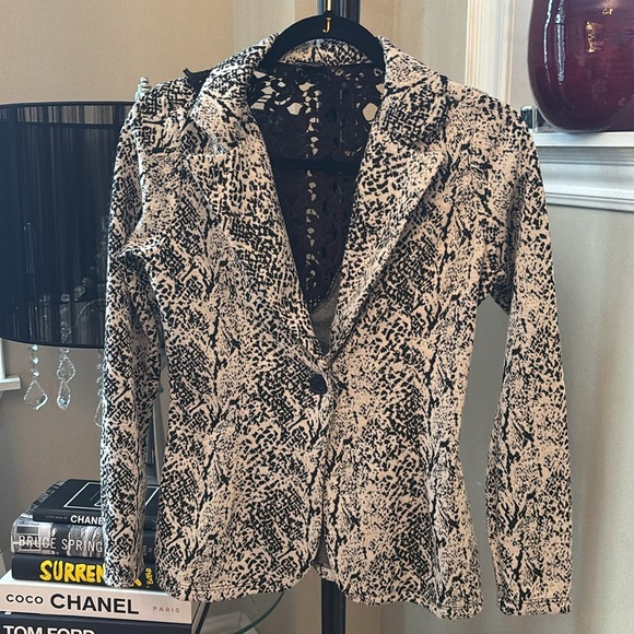 THX Blazer Lace Detail - Picture 1 of 7